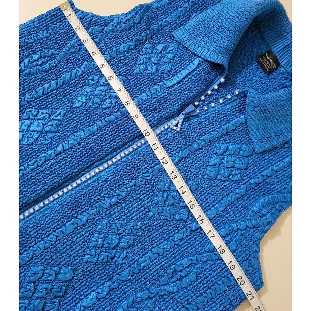 Magic Woman Turquoise Vest - Picture 3 of 10